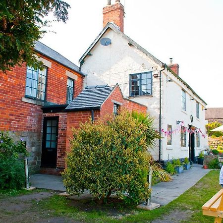The Spotted Cow Hotell Belper Eksteriør bilde