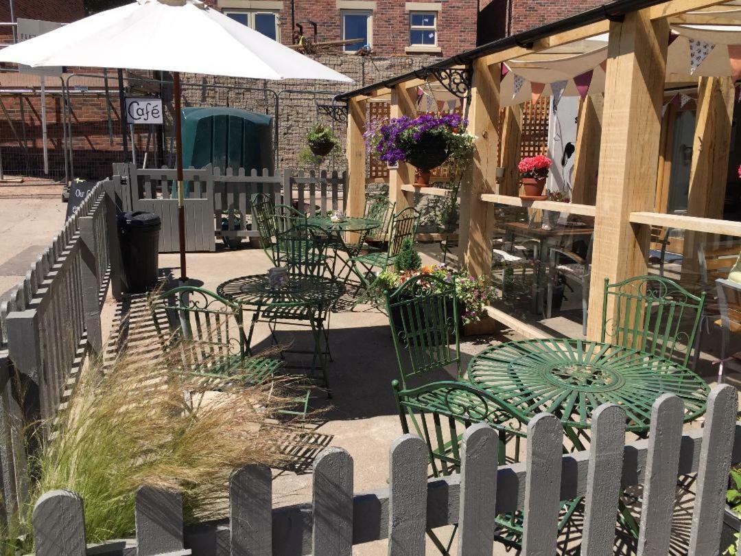 The Spotted Cow Hotell Belper Eksteriør bilde
